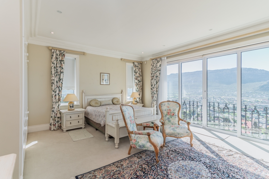 To Let 4 Bedroom Property for Rent in Fish Hoek Western Cape